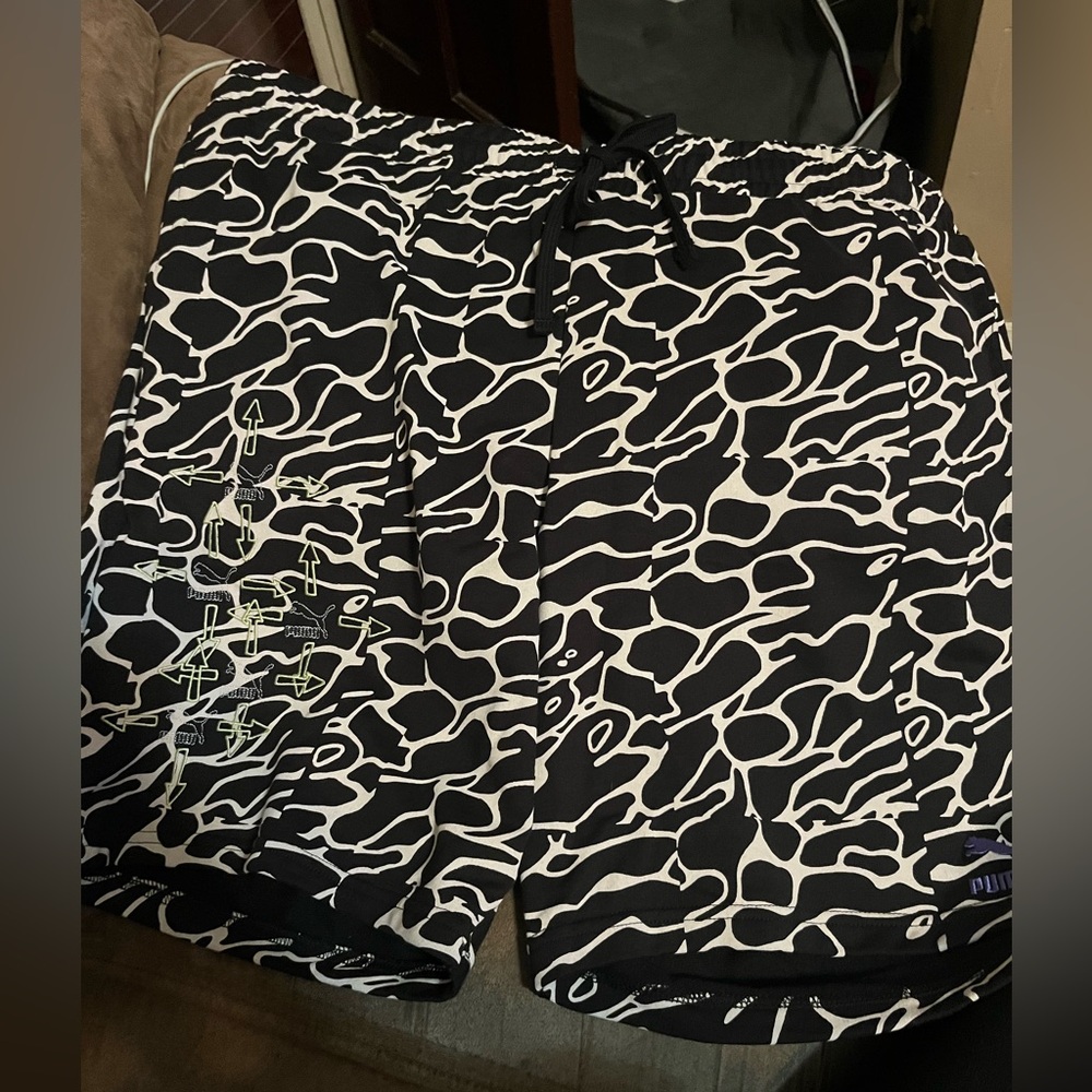 NWT mens Puma sweatshorts